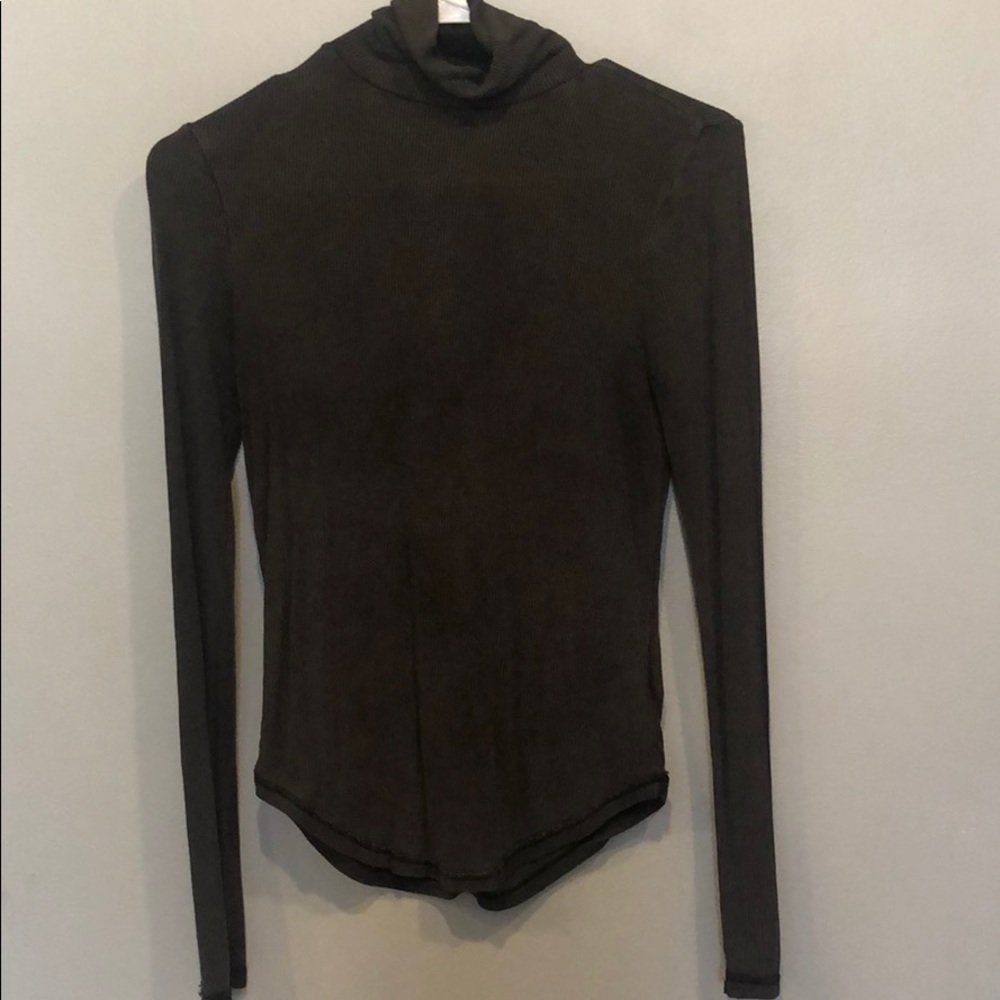 Ribbed Mock Neck